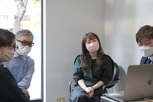座談会は大阪のJHD&C SALONと東京を繋いで行われた